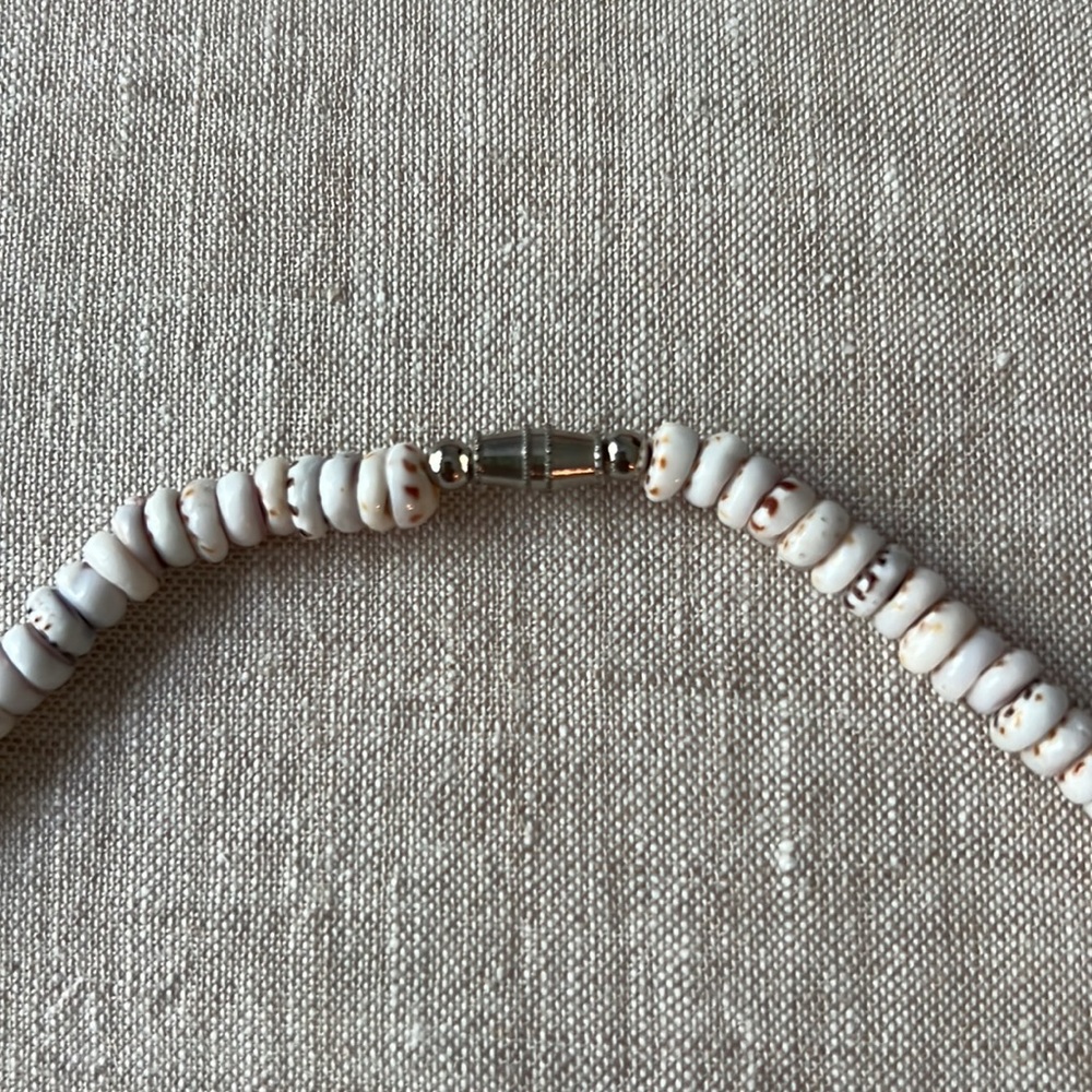 Shell Necklace - Picture 3 of 3